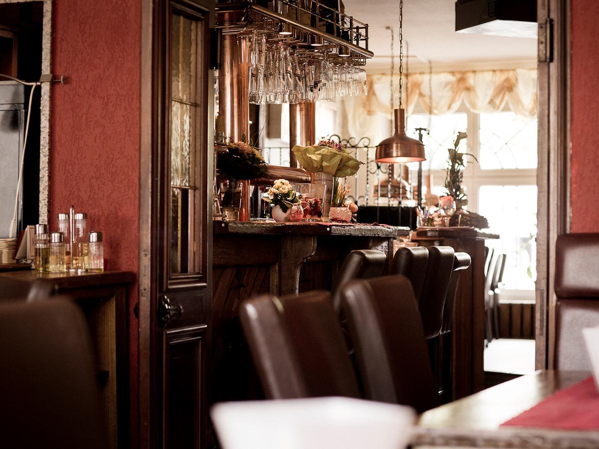 Wirtshaus Wolpertinger Hotel Бад Кройцнах Екстериор снимка